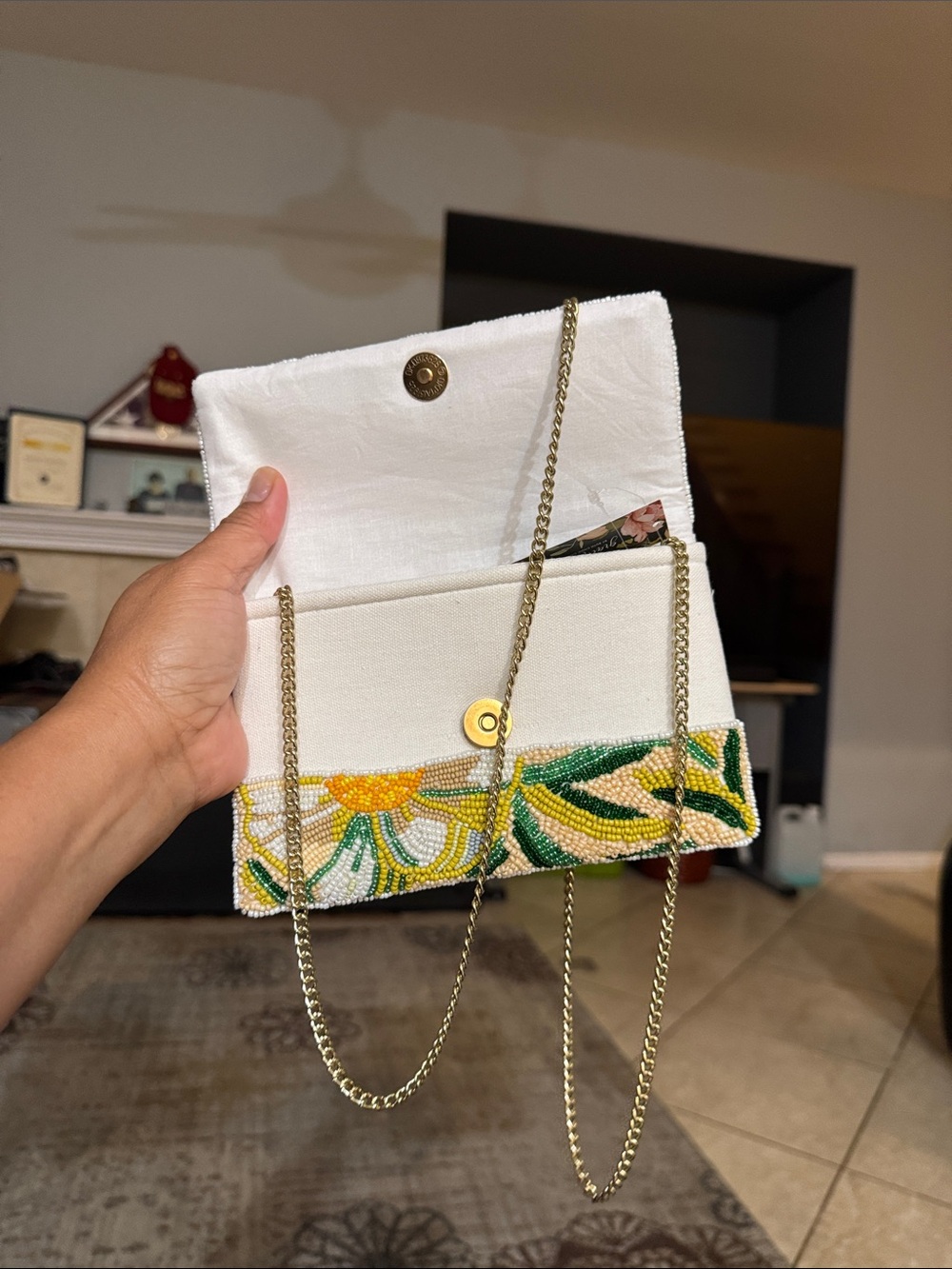 Hand-Beaded Floral Clutch in Yellow and Green - Picture 3 of 3
